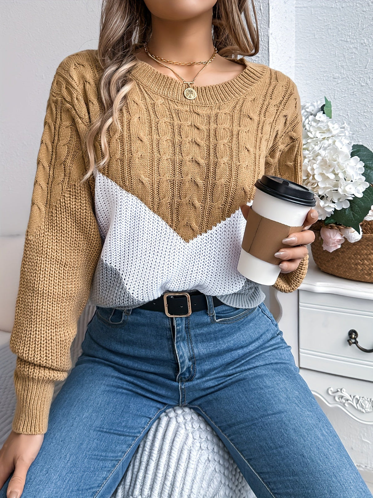 Blythe™ | Color-Block Round Neck Sweater