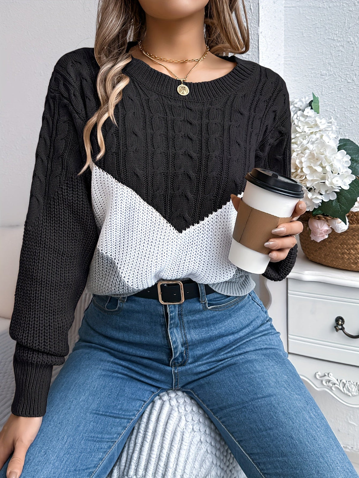 Blythe™ | Color-Block Round Neck Sweater