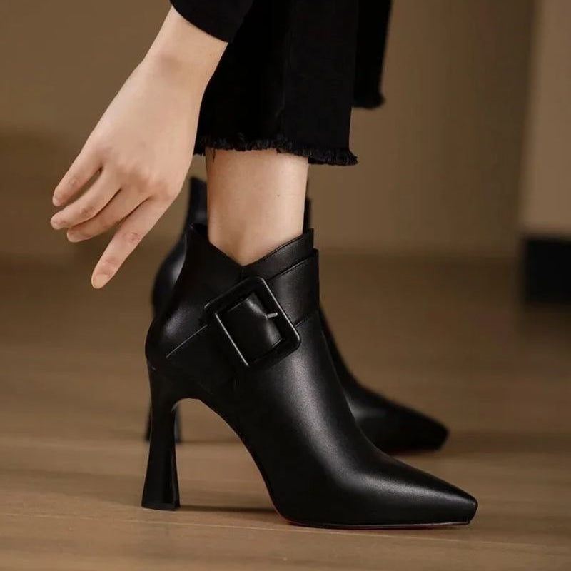 Ravenna | The Signature Buckle Boot