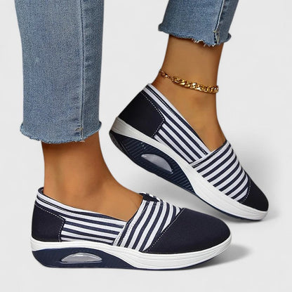 Onóra | Light Feet, Long Days
