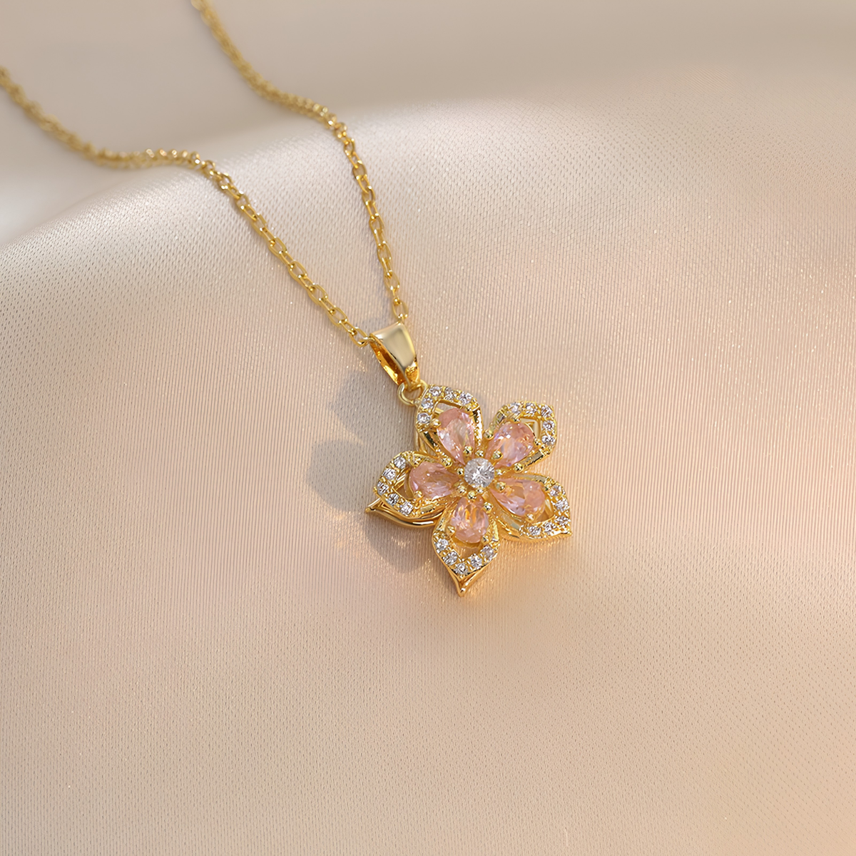 Luxury Spinning Zircon Flower Necklace