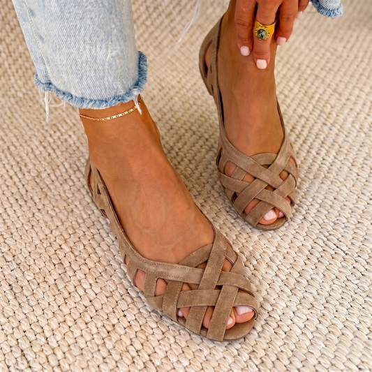 Jenefer™ Lightweight Comfort Sandals
