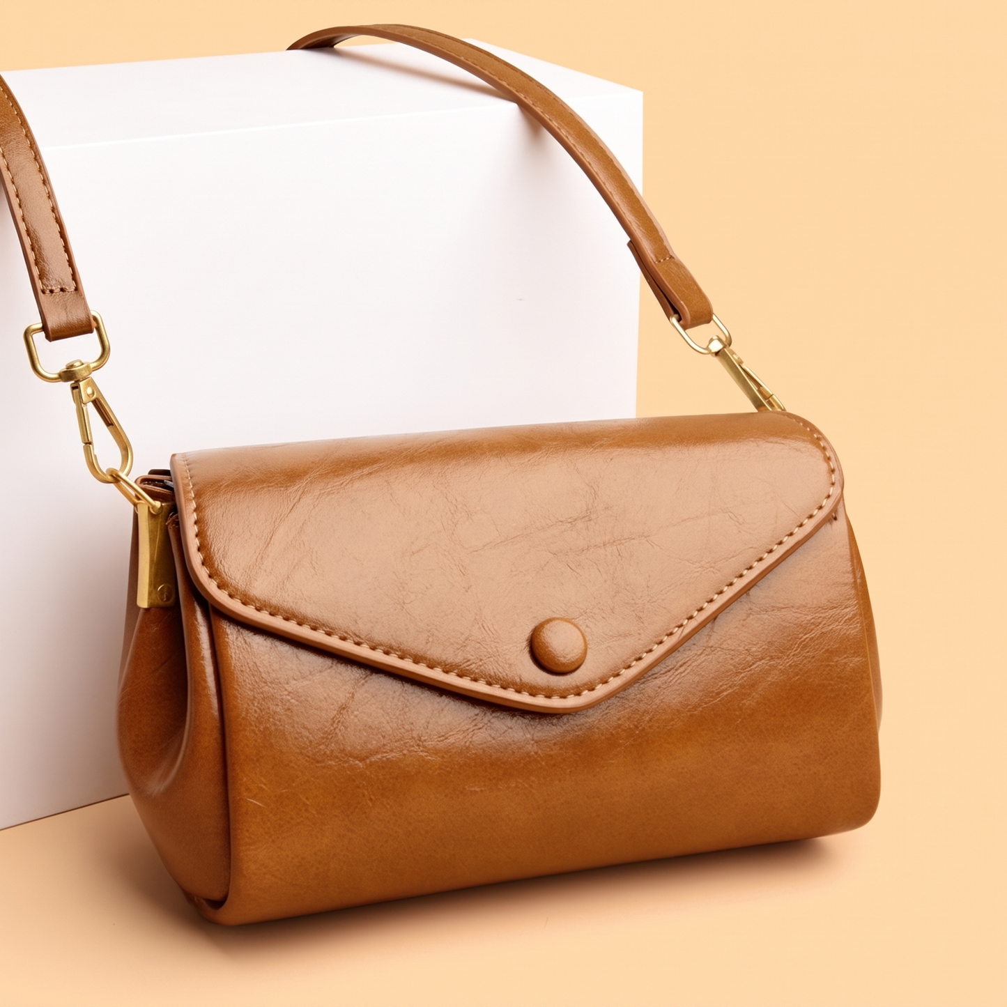 Cora™ Classic Crossbody Bag